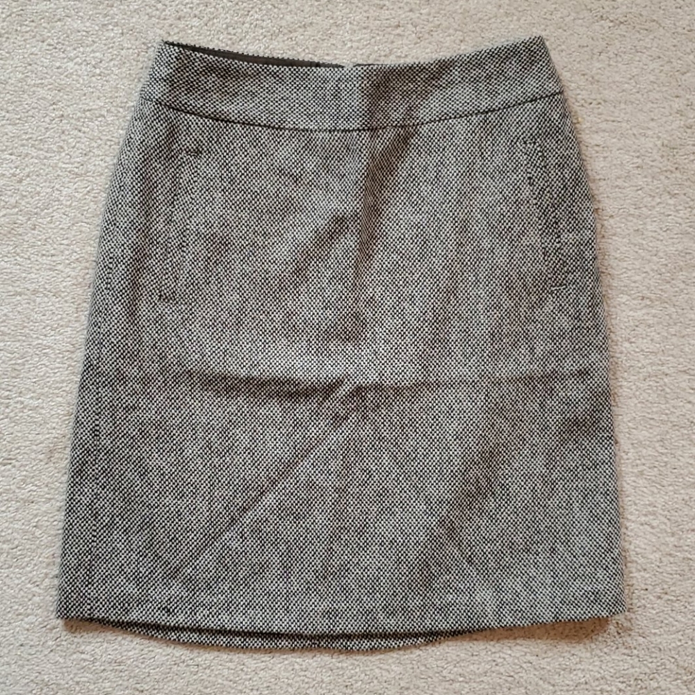 Banana Republic tweed skirt